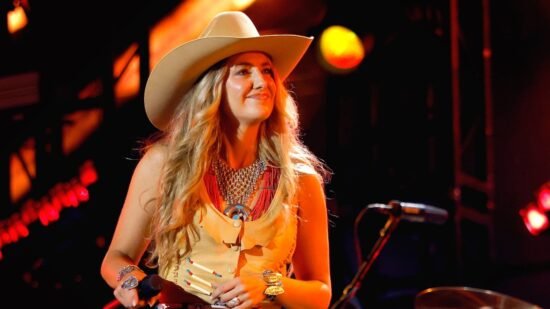 Lainey Wilson on What Luke Bryan Thinks of Her Hosting CMA Awards Solo