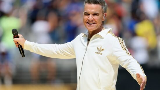 Robbie Williams Delayed ‘Britpop’ to Avoid Taylor Swift Competition
