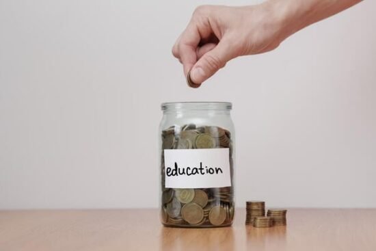Most Students Pay Out-of-Pocket For Non-Degree Credentials