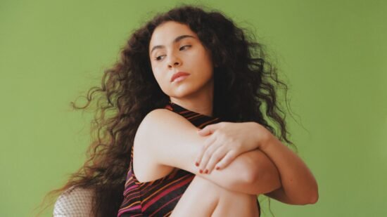 Silvana Estrada Talks Grief, Process on ‘Vendran Suaves Lluvias’