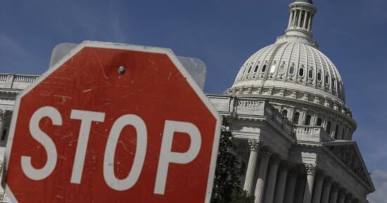 Stock market reacts to government shutdown and delayed new jobs report