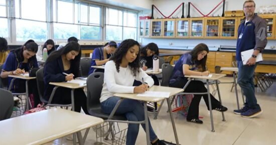 Banning cellphones in schools: Are the kids alright?
