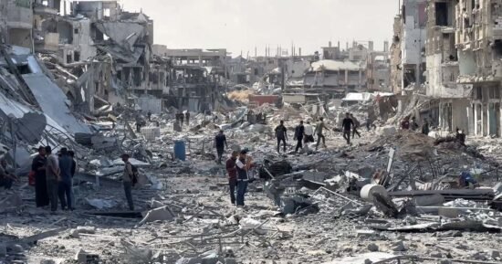 Displaced Gazans return home to ruins as ceasefire takes effect