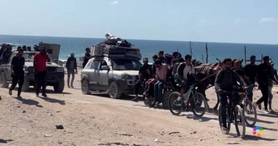 Displaced Palestinians return to Gaza City as ceasefire goes into effect