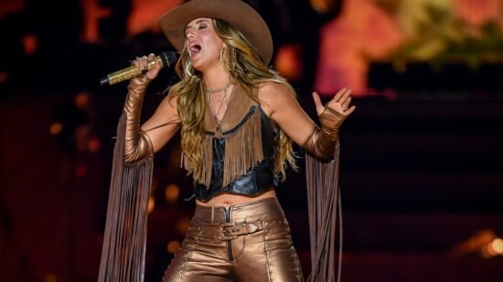 Jason Aldean, Lainey Wilson to Headline CBS’ New Year’s Eve Show