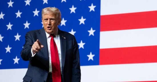 Trump delivers remarks at Navy anniversary event