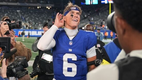Jaxson Dart’s mom all smiles after Giants’ win