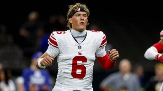Jaxson Dart’s mom draws attention as Giants take on Saints