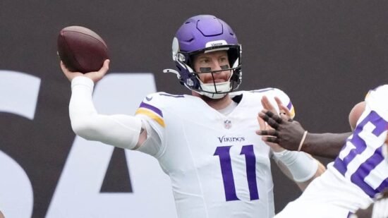 Vikings’ Carson Wentz throws go-ahead TD pass to Jordan Addison