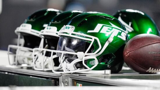 Jets call employee’s lawsuit allegations ‘categorically false’ in response