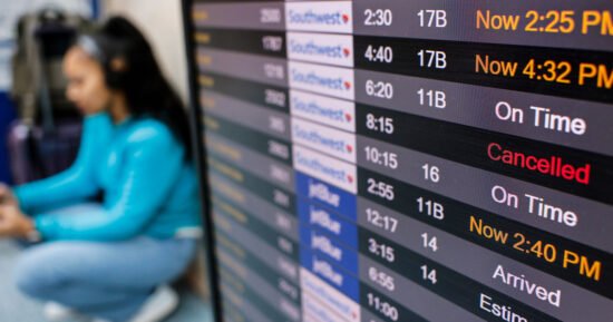 Trump administration ditches Biden plan to compensate travelers for airline delays