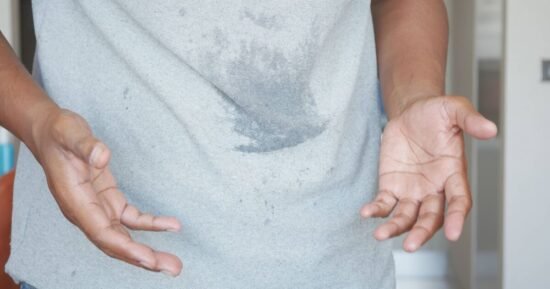 Oil stains ‘vanish’ from clothes without washing when you use 93p item