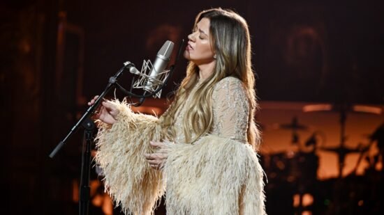 Kelly Clarkson Adds More 2026 Dates to Las Vegas Residency