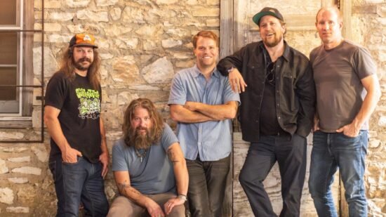 Greensky Bluegrass’ ‘XXV’ Album Jams With Billy Strings, Lindsay Lou