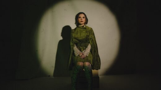 Sierra Hull Talks ‘A Tip Toe High Wire’ Album, Grammy Hopes