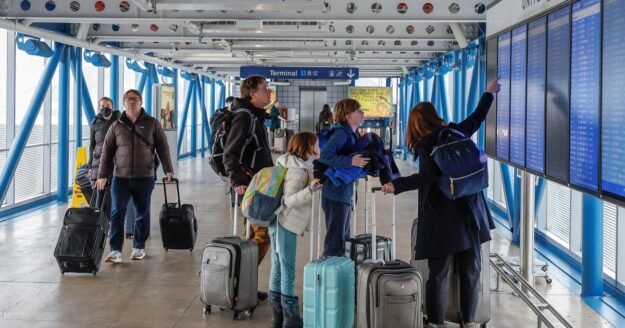 Traveling for the holidays? Beware these common scams, lawmakers warn