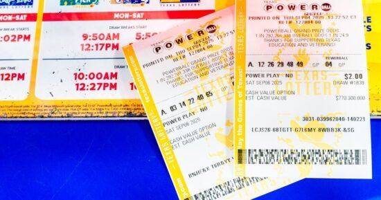 Powerball jackpot rises to $1 billion for Saturday’s drawing