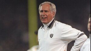Ex-Raiders head coach Mike White dead at 89