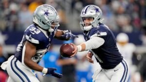 Cowboys’ Dak Prescott urges teammates to give nice bonus to staff