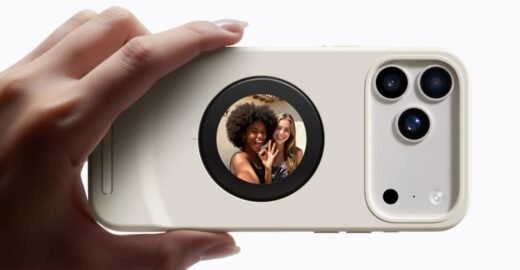 Snap rear camera selfies using this iPhone’s case’s second screen.