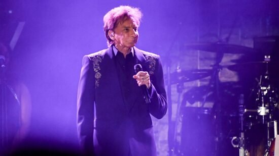 Barry Manilow needs surgery for lung cancer, singer reveals | Ents & Arts News