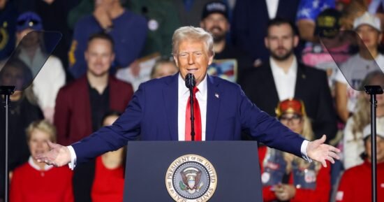 New megadonors with major business before the government back Trump’s super PAC