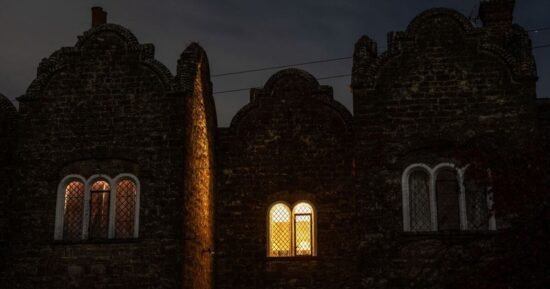 Pretty village in England with 12 ghosts – and ‘UK’s most haunted’ pub