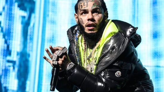 Tekashi 6ix9ine Surrenders for 3-Month Jail Sentence on Live Stream