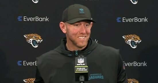 Jacksonville Jaguars coach gets pep talk from reporter after playoff loss