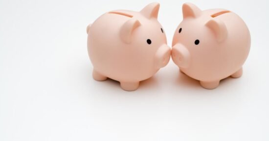 $20,000 CD vs. $20,000 money market account: Which will earn more interest in 2026?