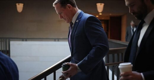 After Maduro capture, bipartisan bill aims to make it a crime to share information about U.S. special forces