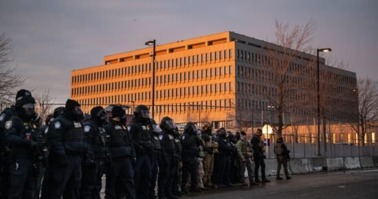 1,500 active-duty soldiers placed on standby for possible deployment to Minneapolis