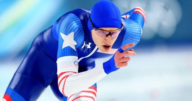 U.S. star Jordan Stolz takes silver in 1,500-meter speedskating at Winter Olympics after winning 2 gold medals