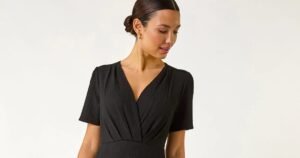 Roman shoppers hail £40 spring dress as ‘excellent wardrobe staple’