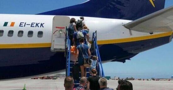 Ryanair and easyJet passengers should ‘forget’ packing method to avoid extra fees