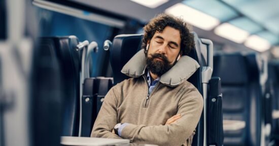 Long haul flight passengers are losing sleep due to 1 common mistake | Travel News | Travel