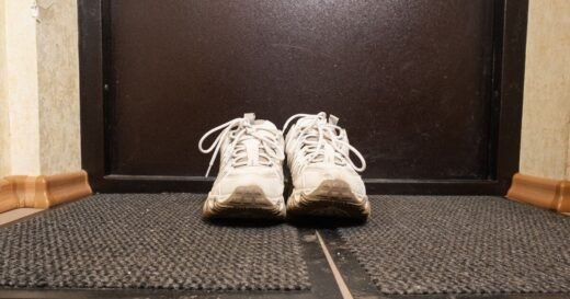 Worn shoes will stop smelling with 1 cupboard essential