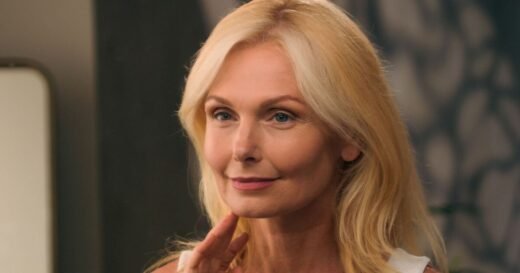 Mature women ‘erase fine lines fast’ with anti-wrinkle gadget £40 off