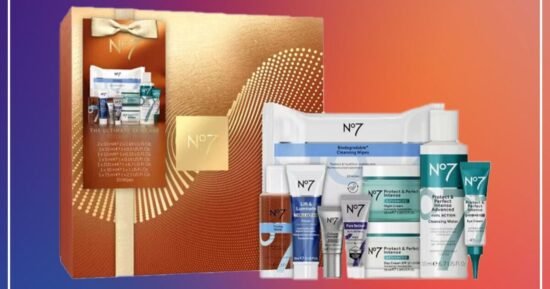 Boots slashes No7 gift set to £30