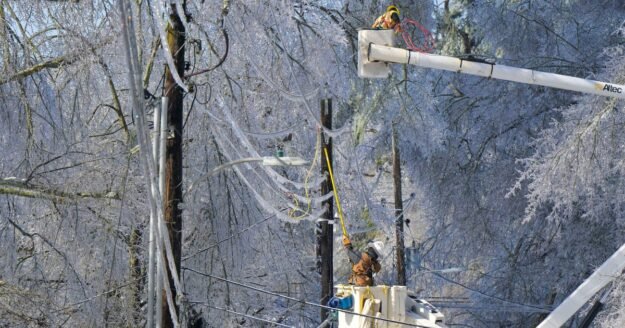 Weeks after ice storm in northeast Mississippi, 25,000 still without power: “It’s a lot worse than we thought”