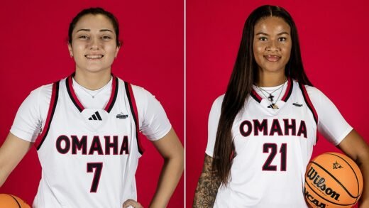 Women’s college basketball players come to rescue after sinkhole swallows 2 cars