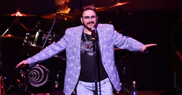 Chuck Negron, voice behind Three Dog Night’s “Joy to the World” and other hits, dies at 83