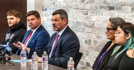 Renowned Houston surgeon allegedly faked records to block patients’ liver transplants