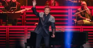 Barry Manilow cancels more concerts amid recovery after cancer surgery