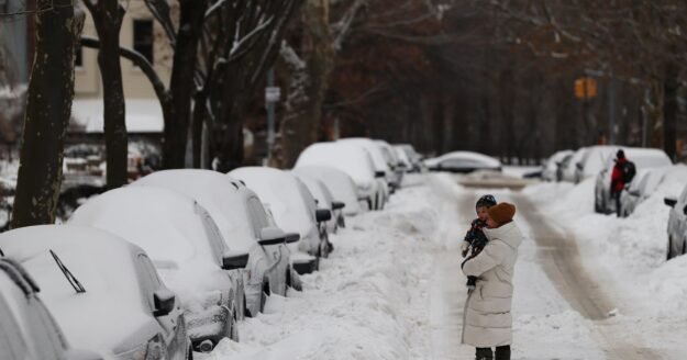 Storms threaten to pummel East Coast as blizzard warnings issued in New York, New Jersey and Connecticut