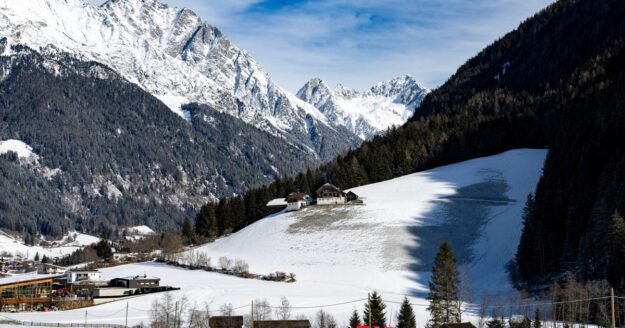 At least 5 killed, including American, in a string of avalanches in western Austria