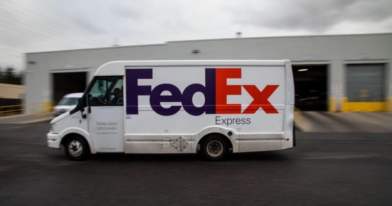 FedEx sues Trump administration for “full refund” of tariff payments