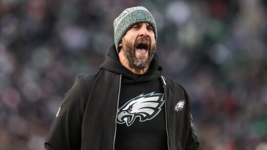 Eagles stars blocking out negative noise on Nick Sirianni