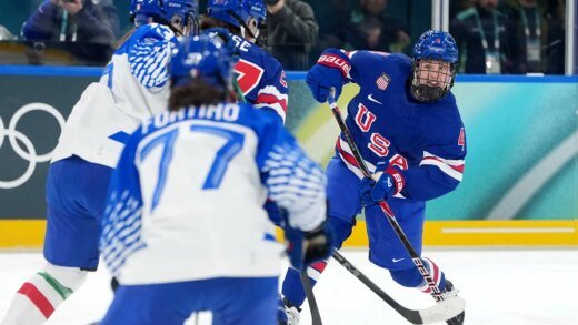 US women’s hockey team gets pumped up by Jim Craig