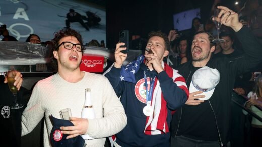 US men’s hockey players sing national anthem at Miami nightclub